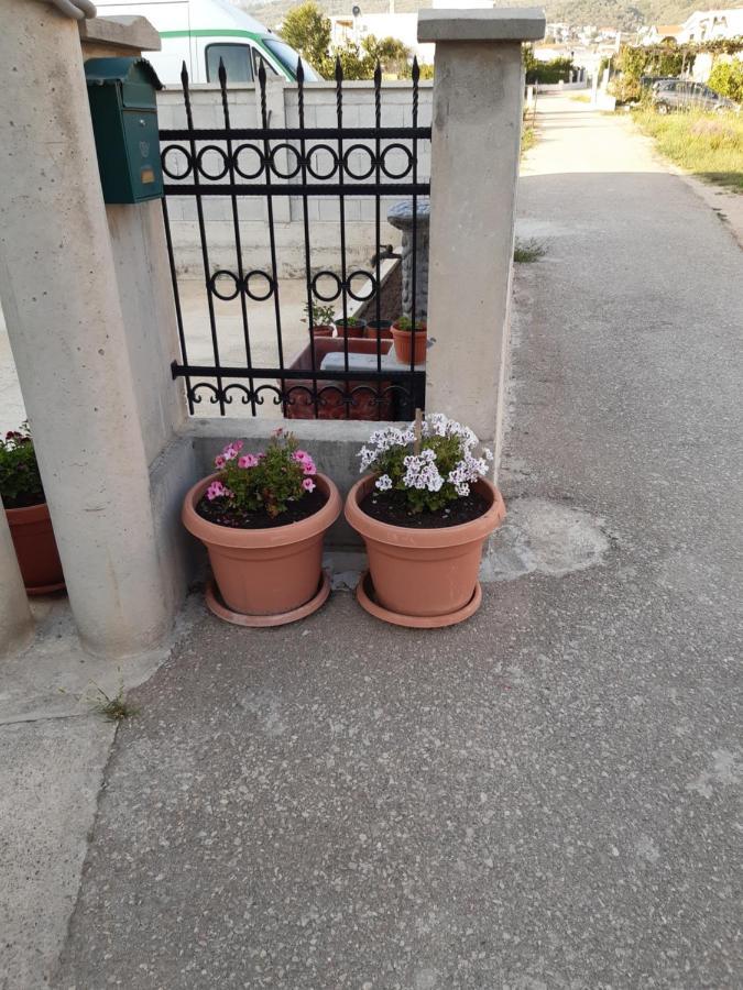 Zecirovic Mnebar Apartamento Exterior foto