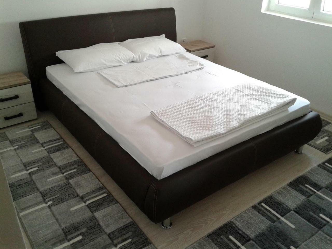 Zecirovic Mnebar Apartamento Exterior foto